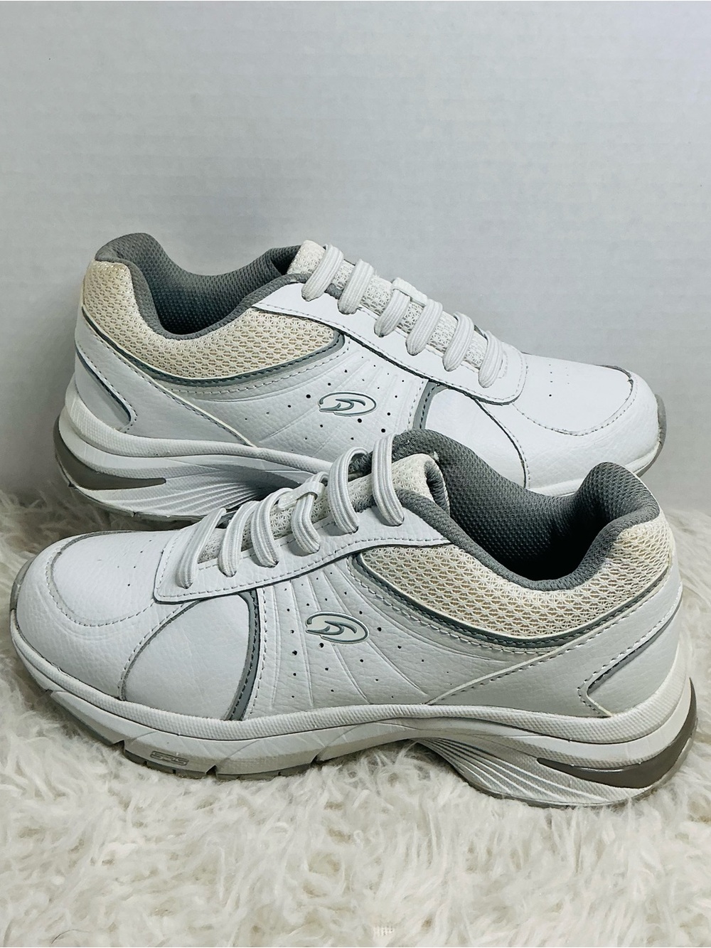 Dr. Scholl’s Shoes Women’s Bound Sneaker White Nursing Work Shoes Size 7W EUC